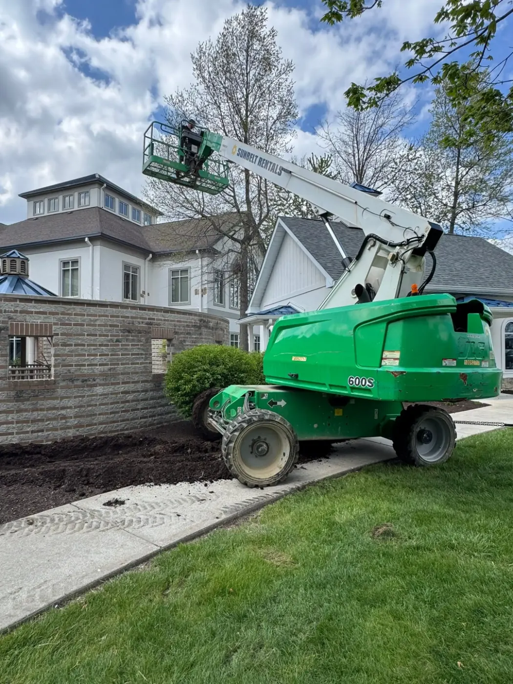 Commercial roof inspection documented in Ellettsville